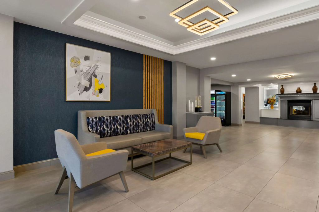 Comfort Inn & Suites Ashland - Richmond North