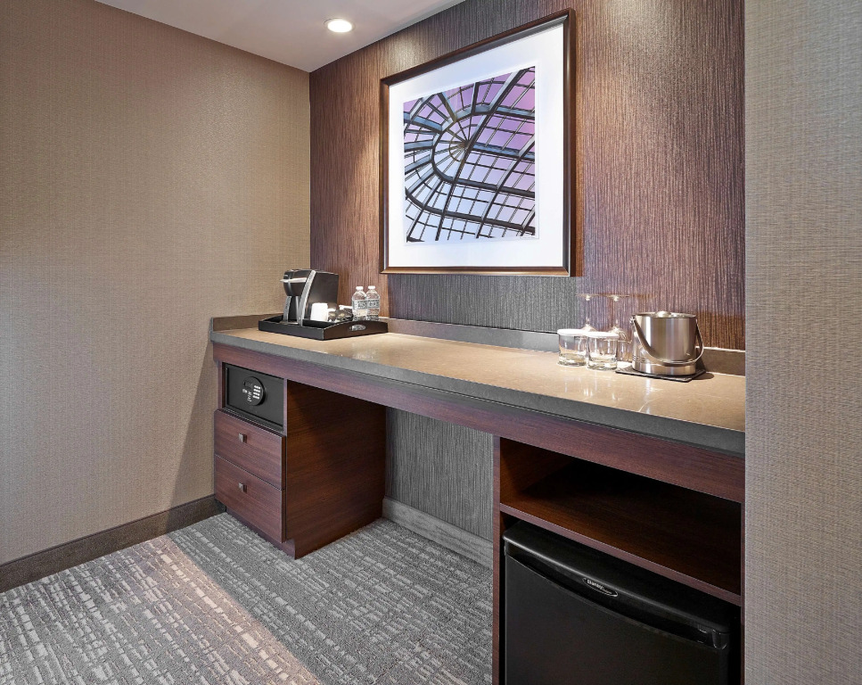 DoubleTree by Hilton West Edmonton