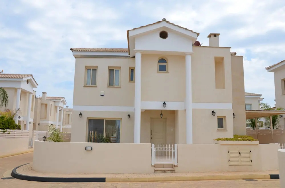 Anthorina Villa 13