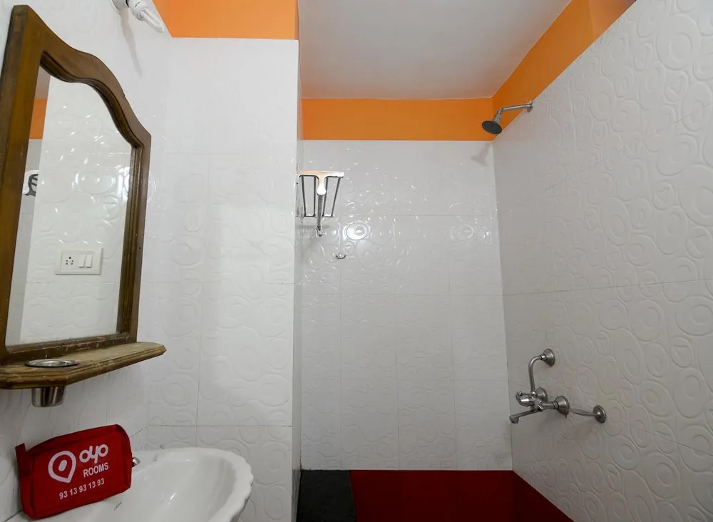 OYO 2074 StayOut Hotel Aston Ajoy Home Comfort