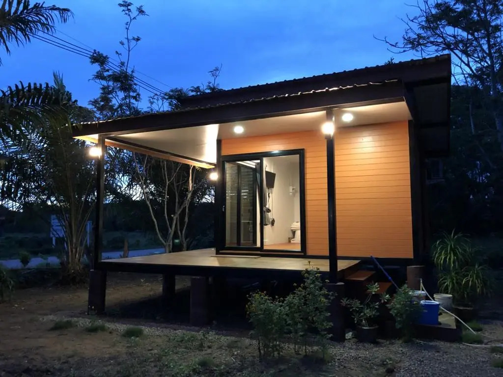 Koh Jum Bungalow & Hostel