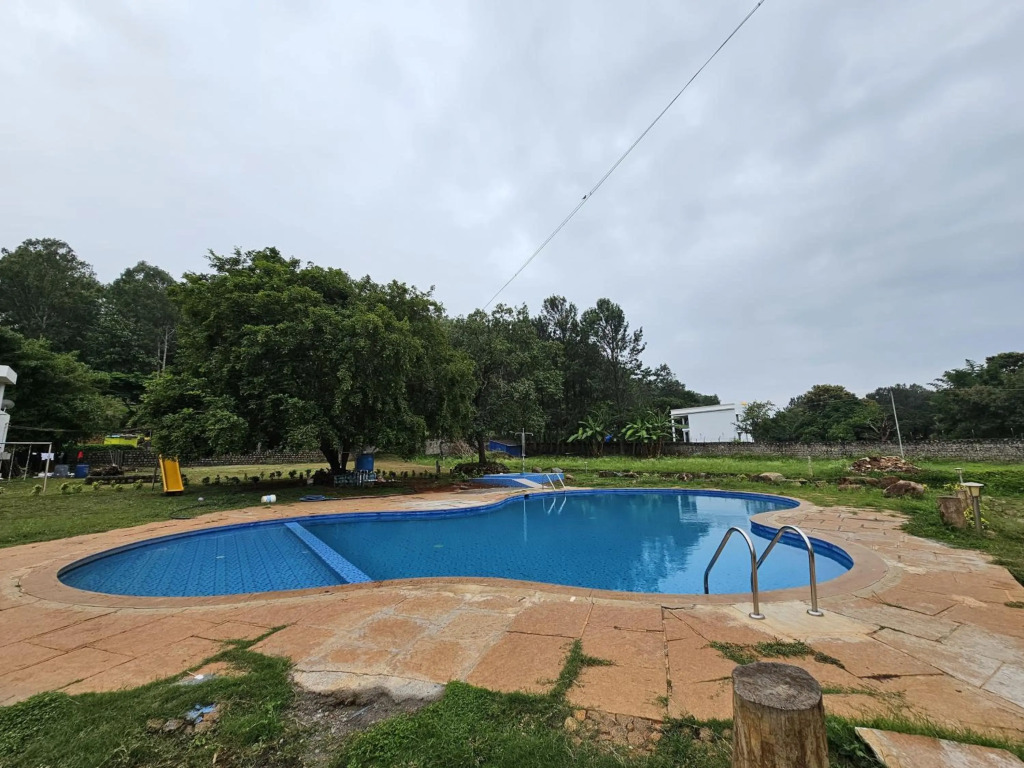 Eco Village - No Alcohol Zone