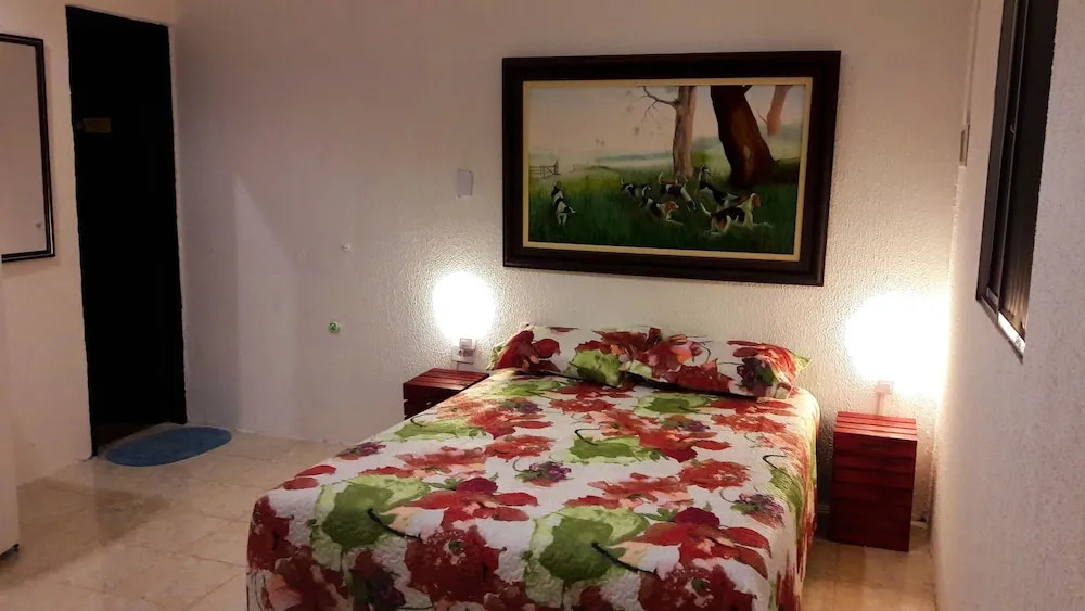 Pousada Hostel81