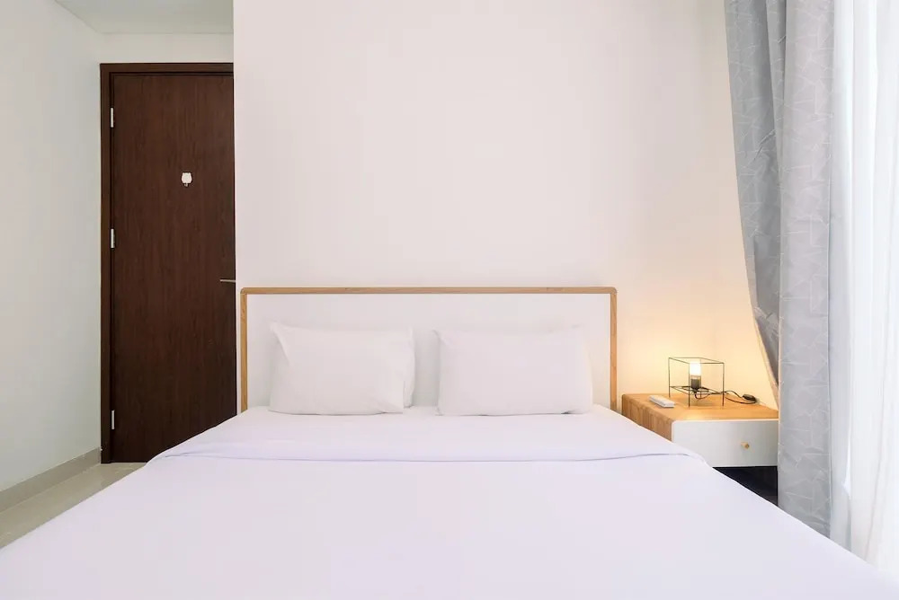 Comfy and Modern Look 2BR at Vasaka Solterra Apartment By Travelio