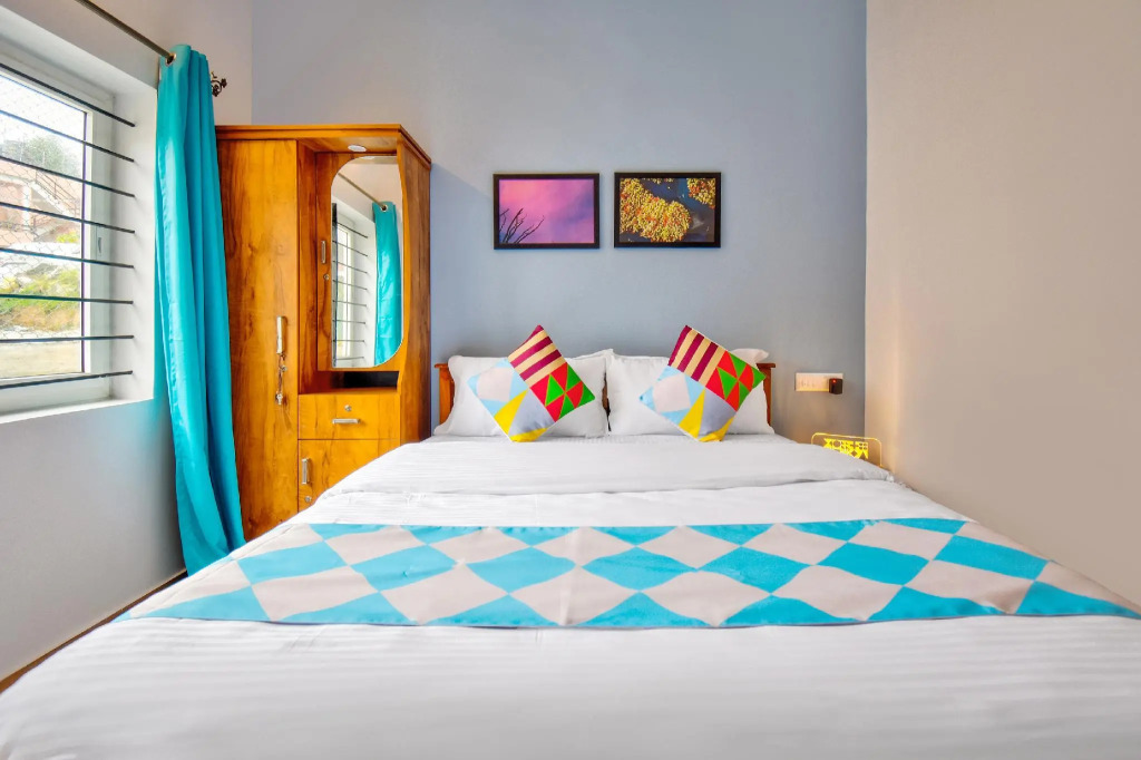 OYO Home 30205 Elegant 2bhk Rose Garden
