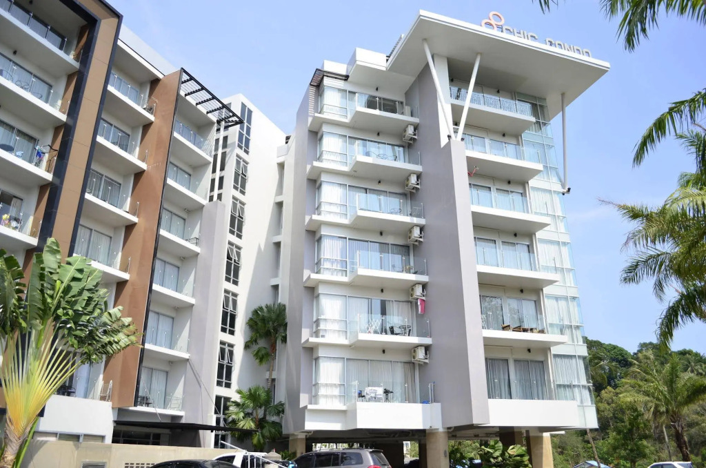 Chic Condo by RESAVA
