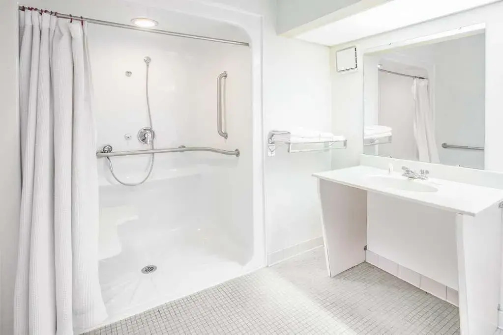 I-80 Inn & Suites