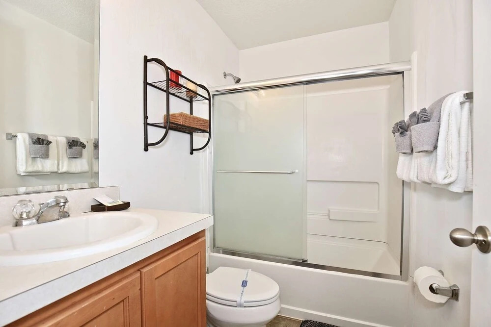 3207 Compass Bay