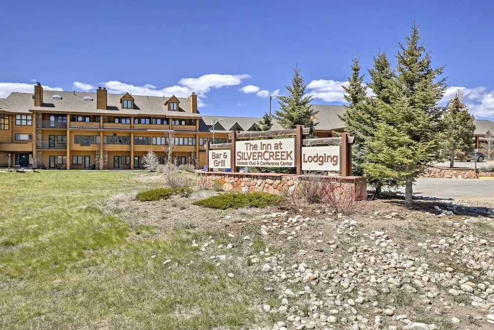 Granby Condo w/ Pool Access, Near Hiking & Skiing!