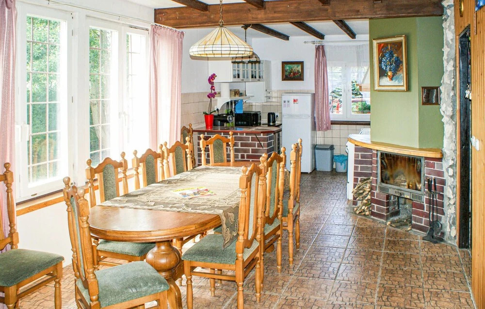 3 Bedroom Amazing Home In Grzybowo