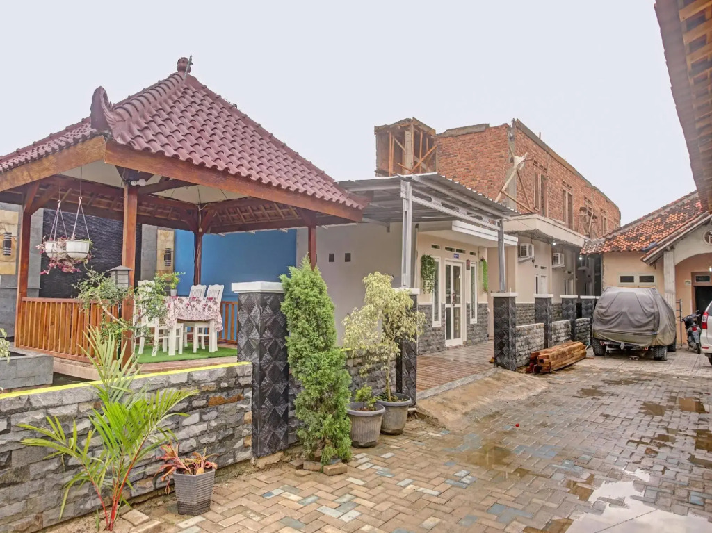 OYO 90602 Guest House Marisa Syariah
