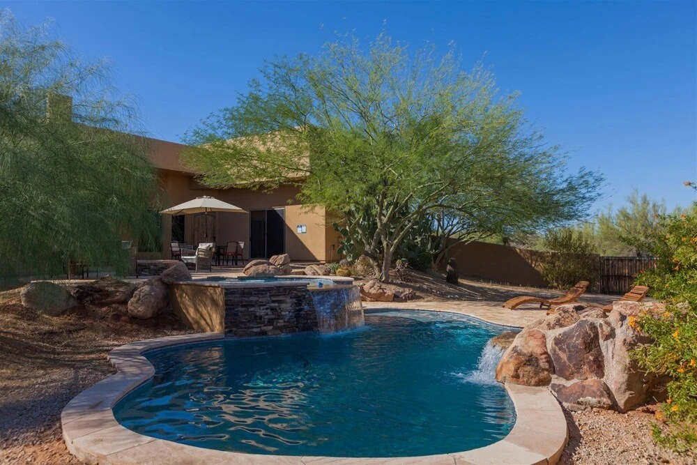 4BR Desert Escape