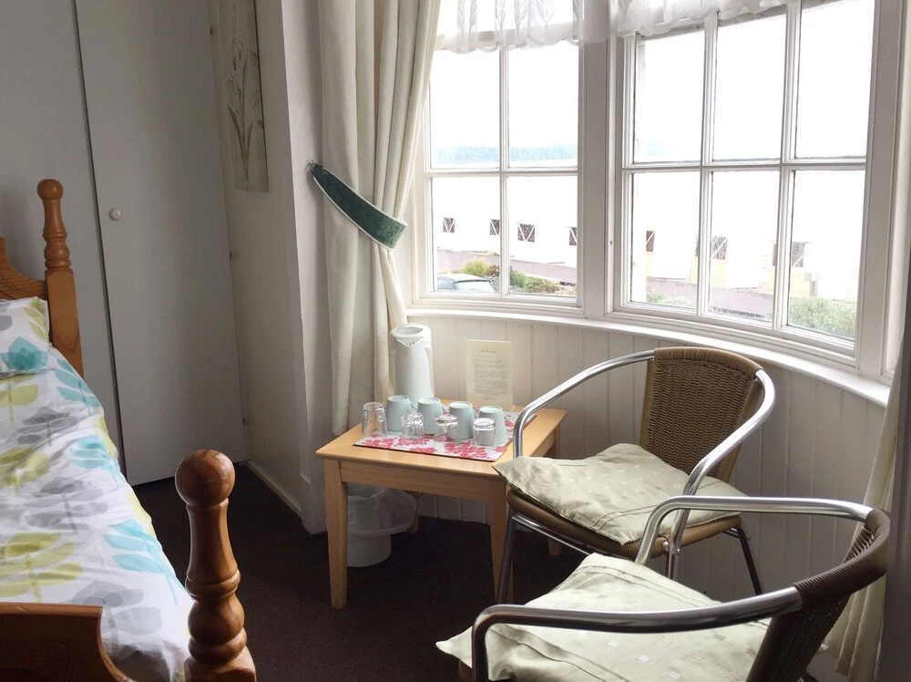 Whitecliff Guest House