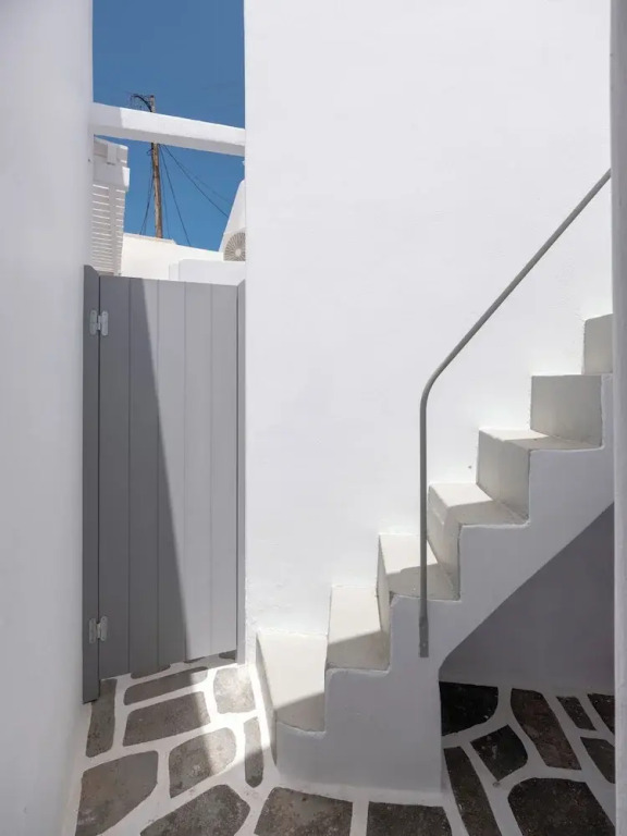 M&M Paros Studio
