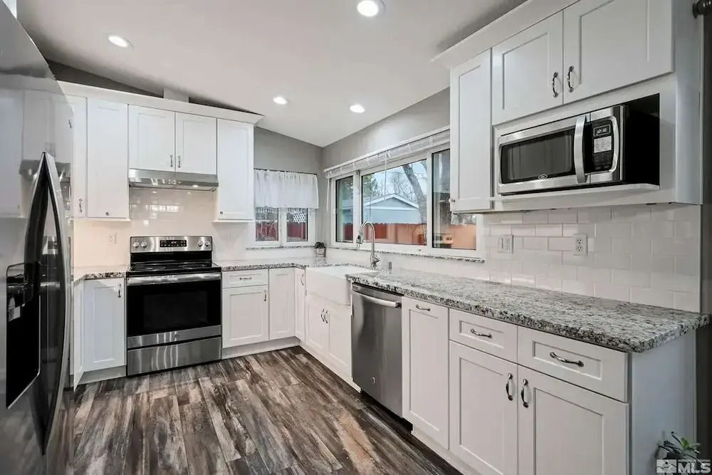Family 4BR Home With Patio by Willowcreek Park