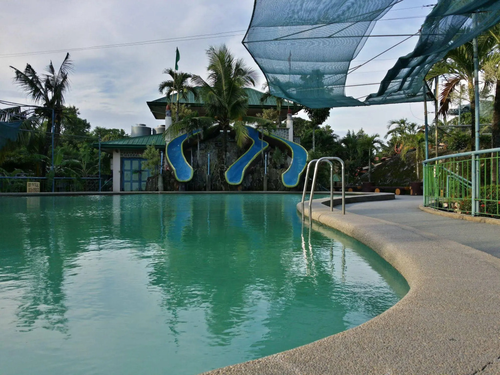 Villa Del Carmen Resort & Restaurant by RedDoorz