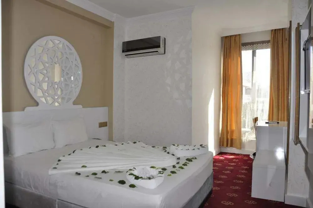 Ugur Hotel