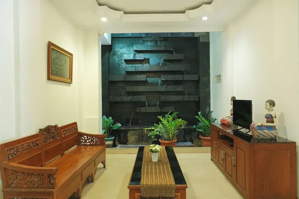 NIDA Rooms Ring Road Utara 1E