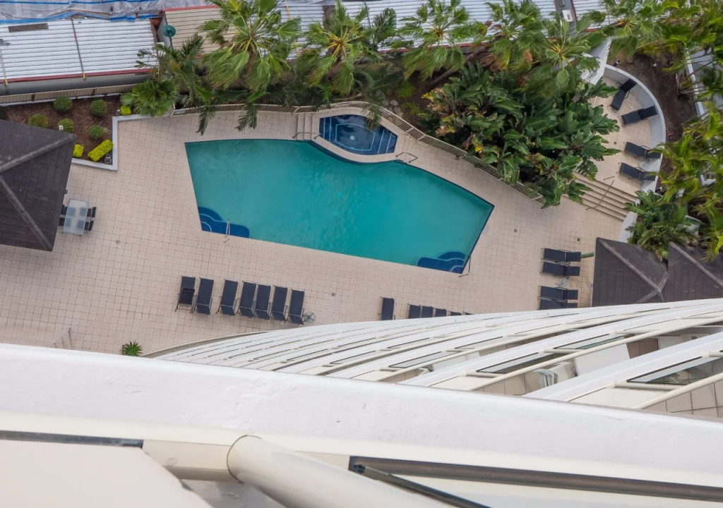 Broadbeach Savannah Resort