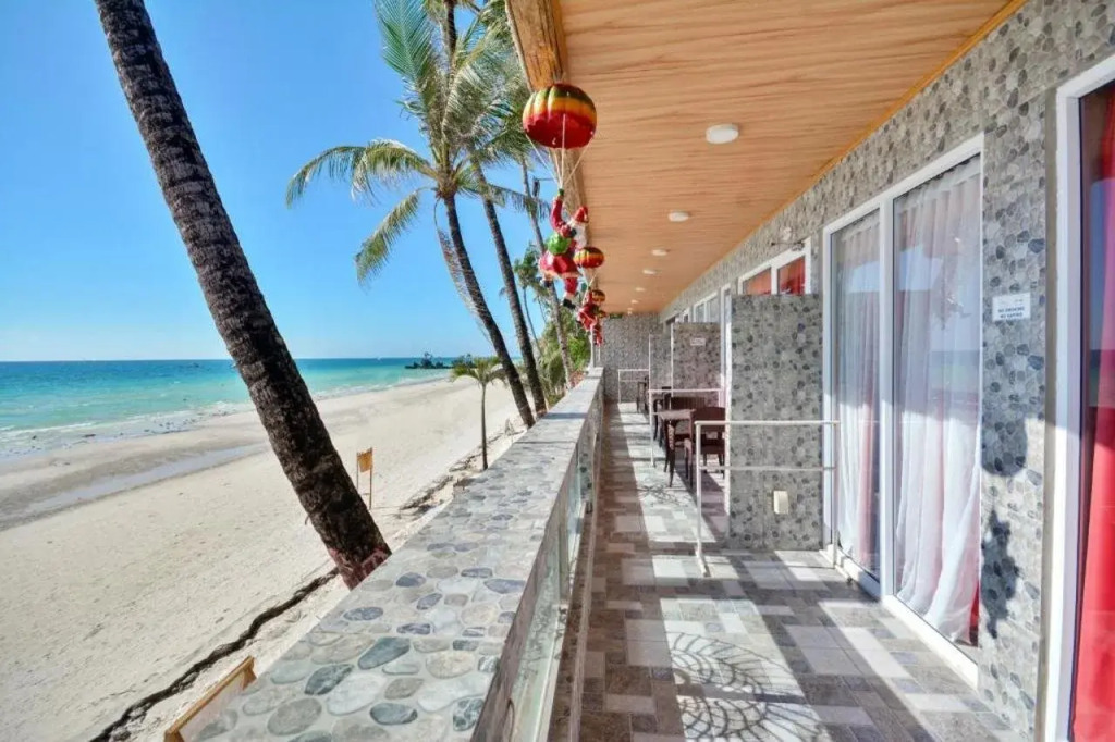 Diamond Water Edge Resort