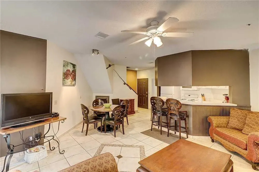 Ocean Breeze 33 - Three Bedroom Condo