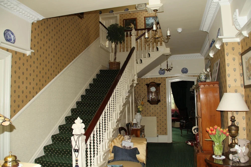 Rylstone Manor