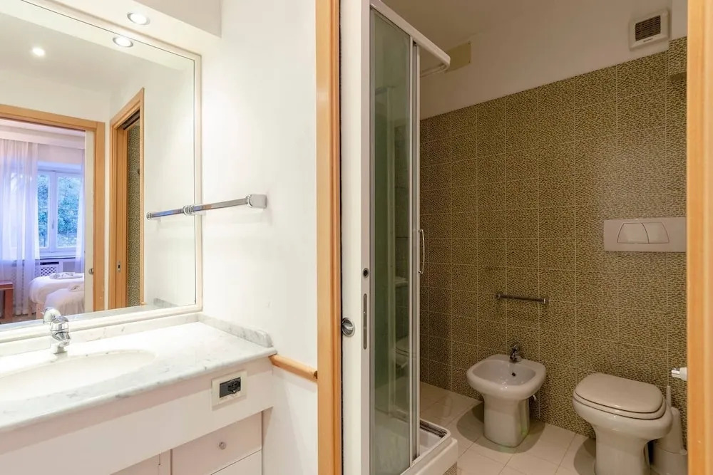 JOIVY Lovely Apt with Communal Pool in Nervi