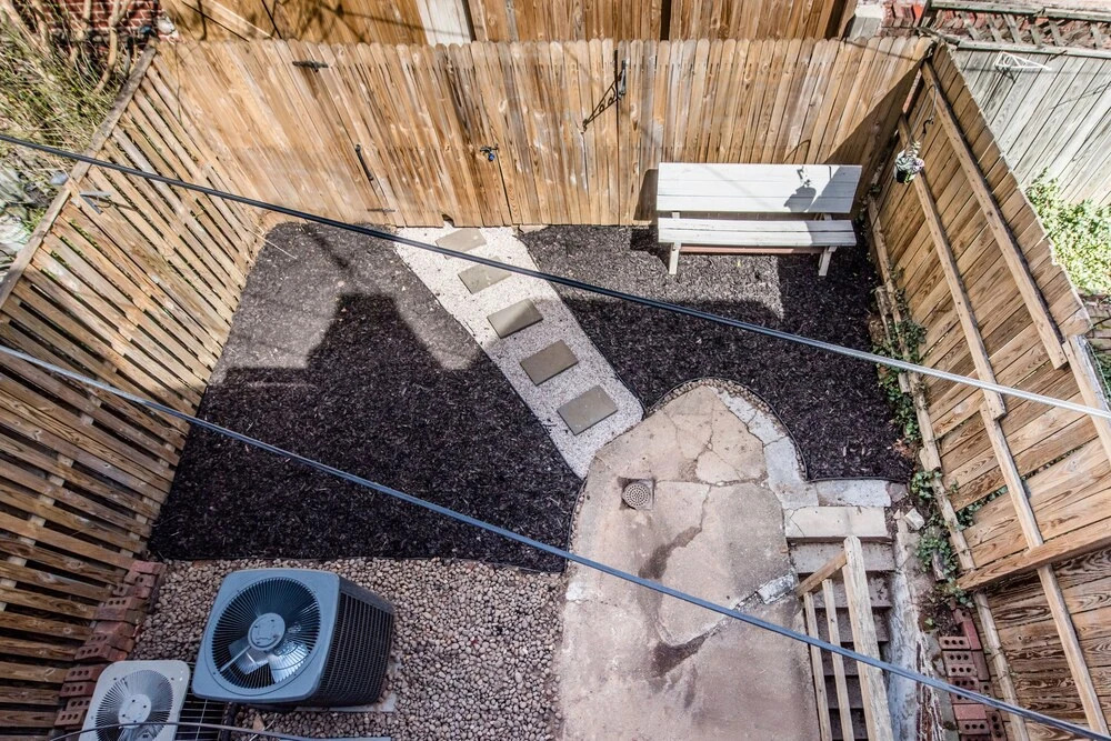CH2 & CH3 - Fully Furnished Spacious Oasis Dog-friendly 2BR Capitol Hill