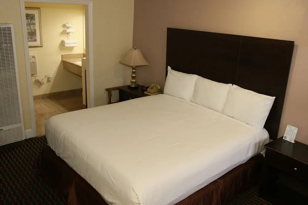 Town and Country Inn