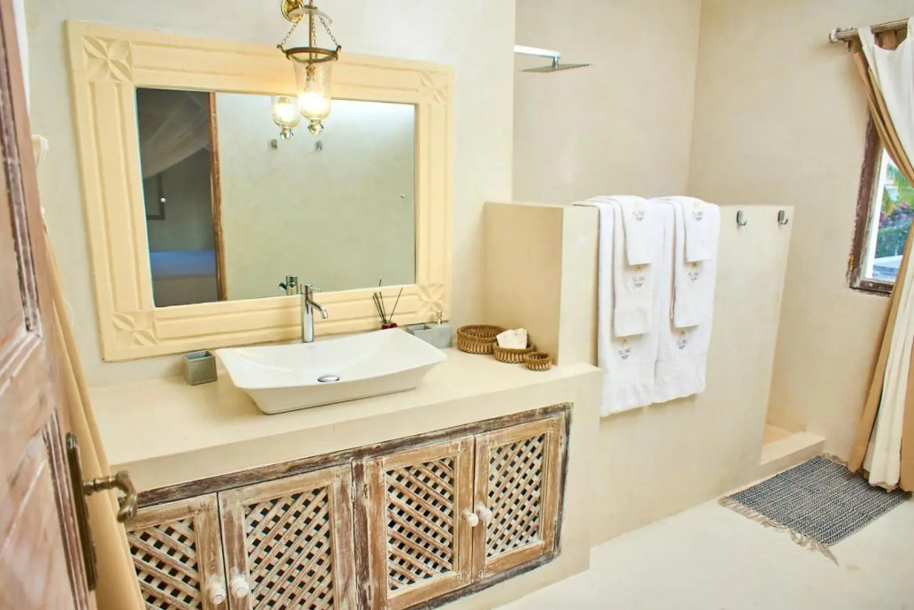Alawi Home