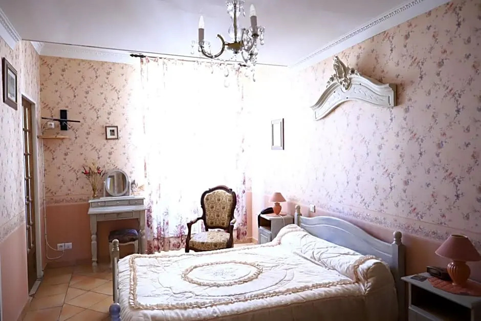 Le Baldaquin