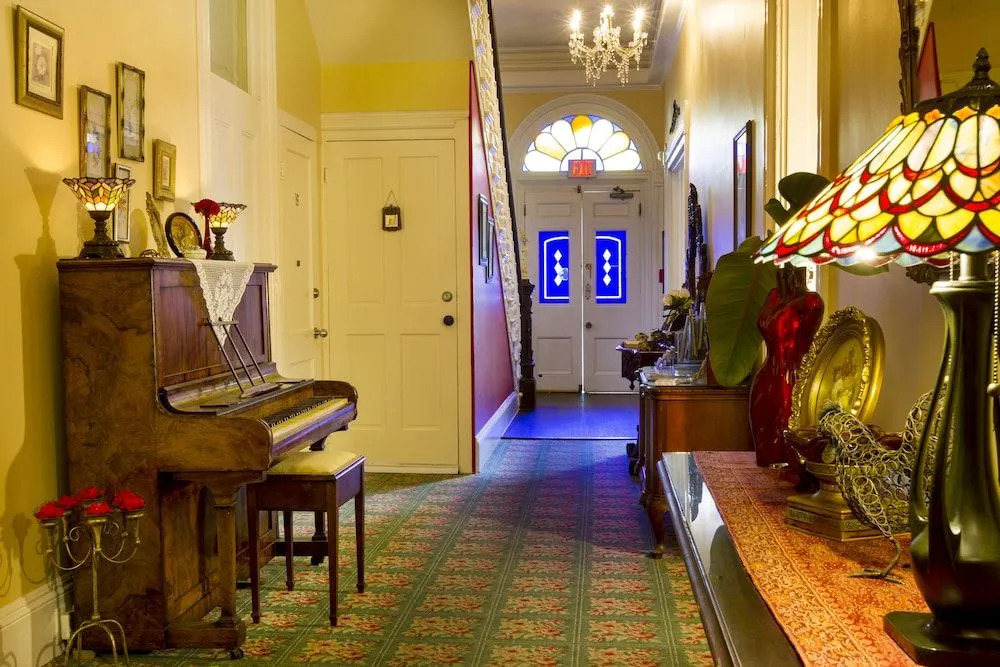 Marreros Guest Mansion