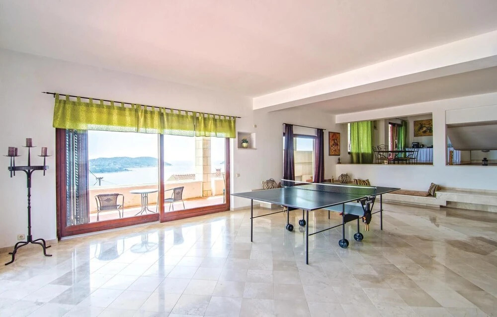Nice Home in Orasac With Wifi and 6 Bedrooms