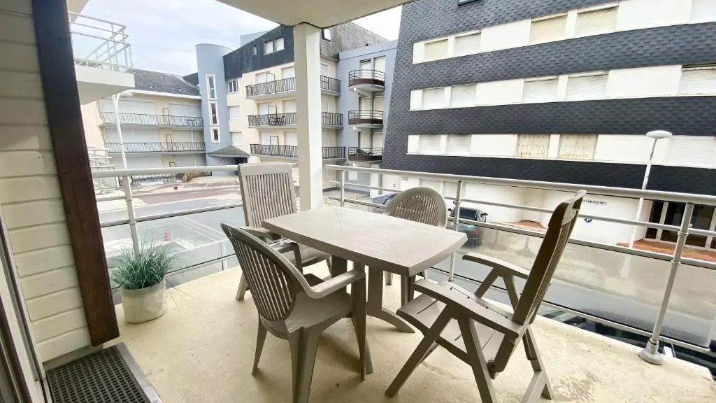 Superbe apt cosy, 50m de la plage, 4 pers, vue côté mer