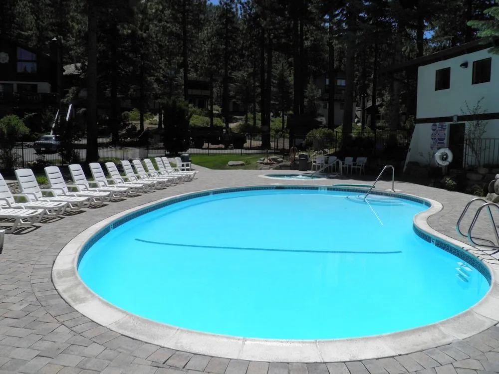 Resort Pool & Hot Tub,within 1 Mile of Everything!