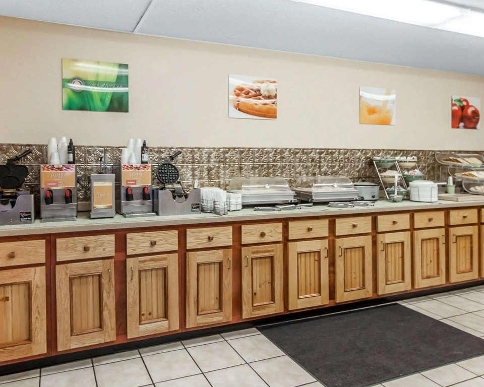 Quality Inn & Suites at Dollywood Lane