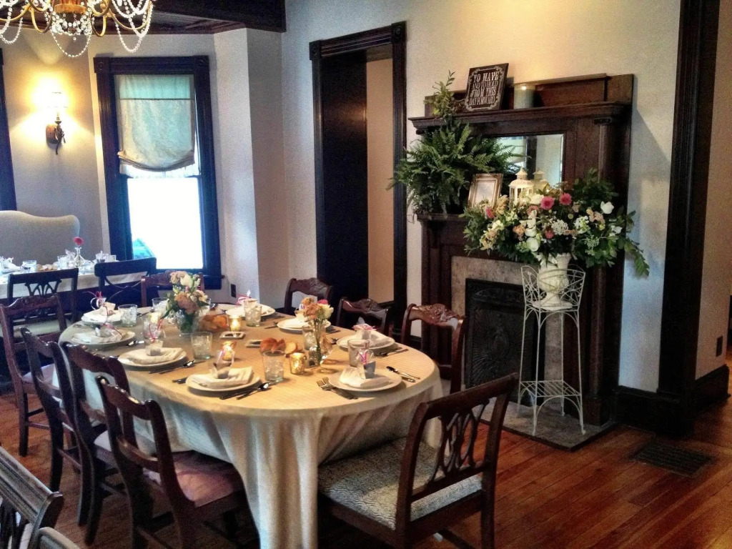 Sparrow Grove Manor