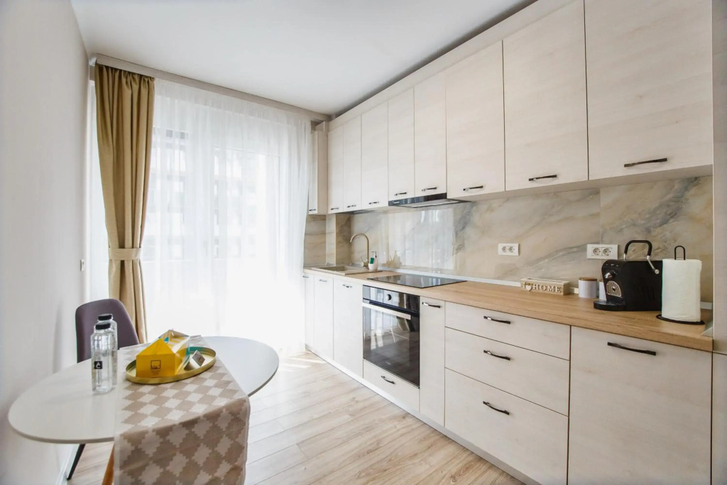 Light and Color at West Residence
