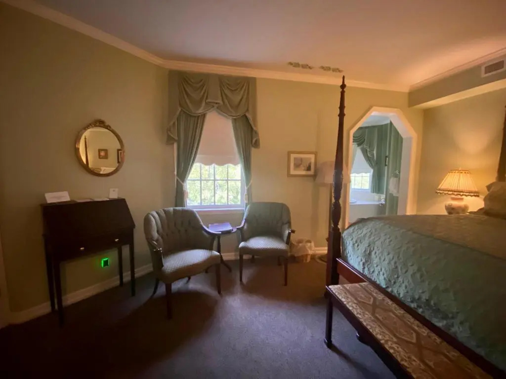 The Cypress Inn
