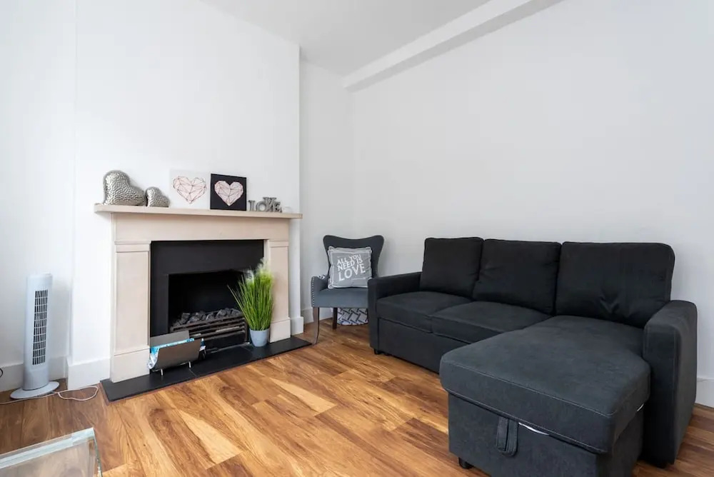 Gorgeous Apartment by the Park SS2