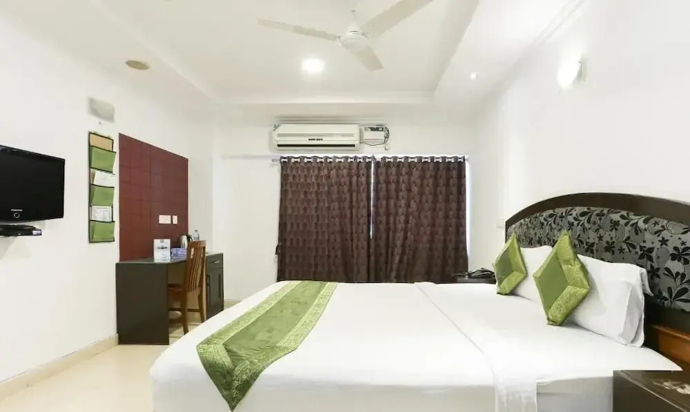 Laavish 7 Hotel