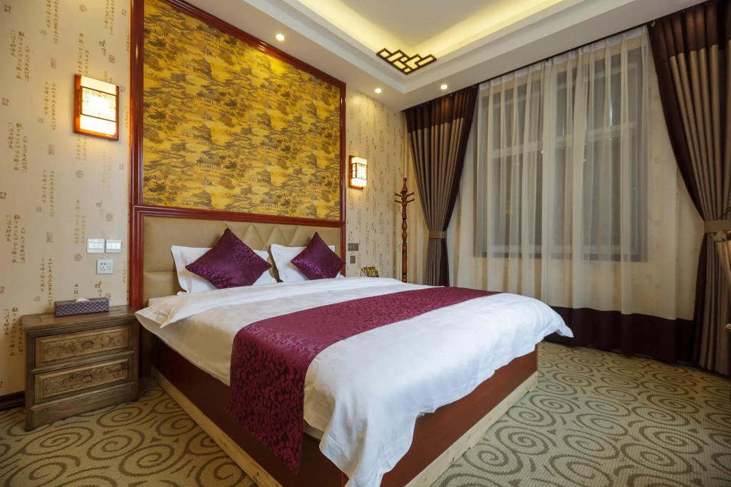 Qingcheng Elegant Hotel