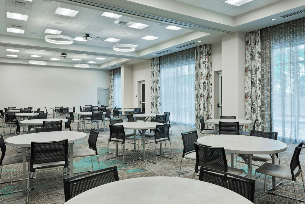 Hampton Inn & Suites Atlanta Buckhead Place