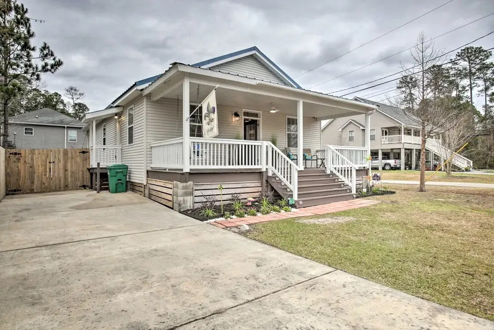 Waveland Home Near Beach: Pets Allowed