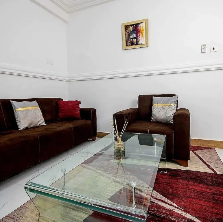 MILTON AVENUE SUITES