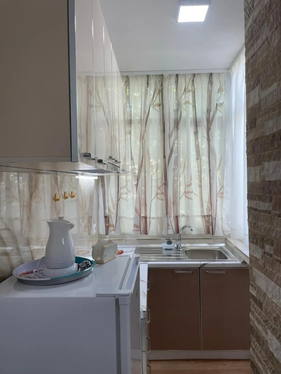 Lovely one-bedroom apartment with private entrance