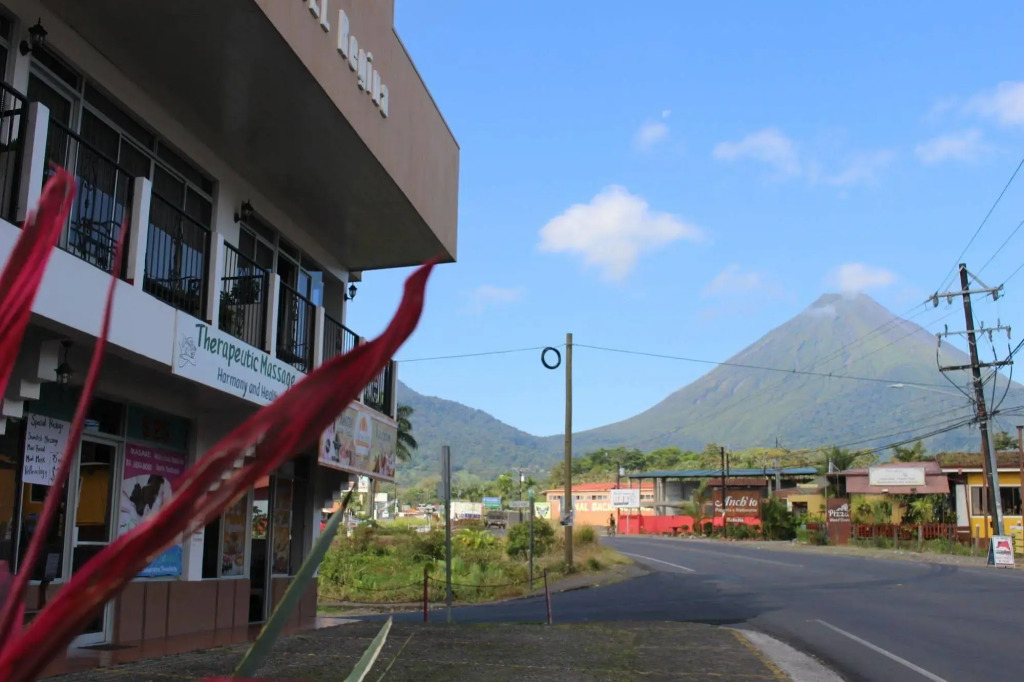 Hotel Arenal by Regina