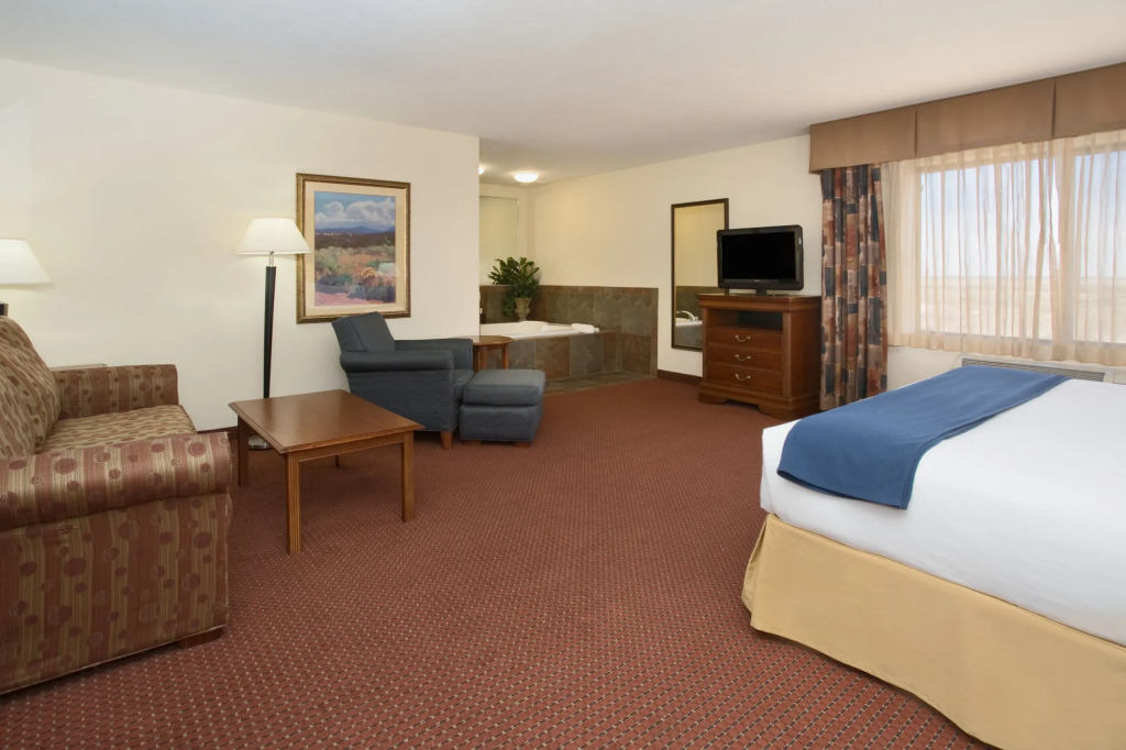 Holiday Inn Express Hotel & Suites Las Vegas NM by IHG