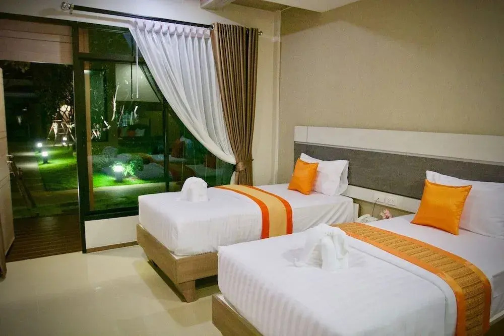 Chatnipa Beach Resort by Morseng