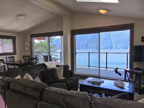 Hera's Cove